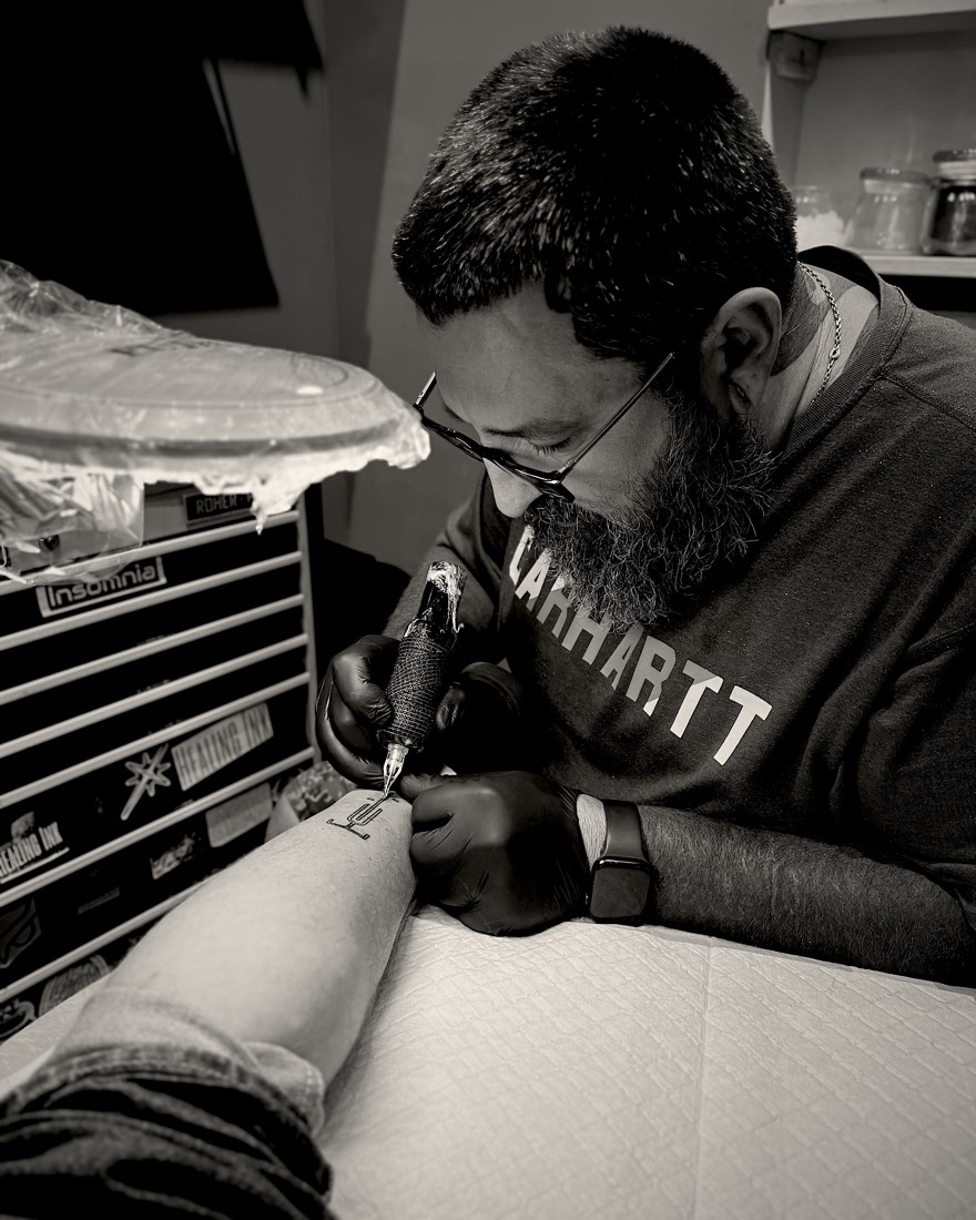 Alexey Zamotevsky tattooing at Ink Donkey tattoo studio, Even Yehuda